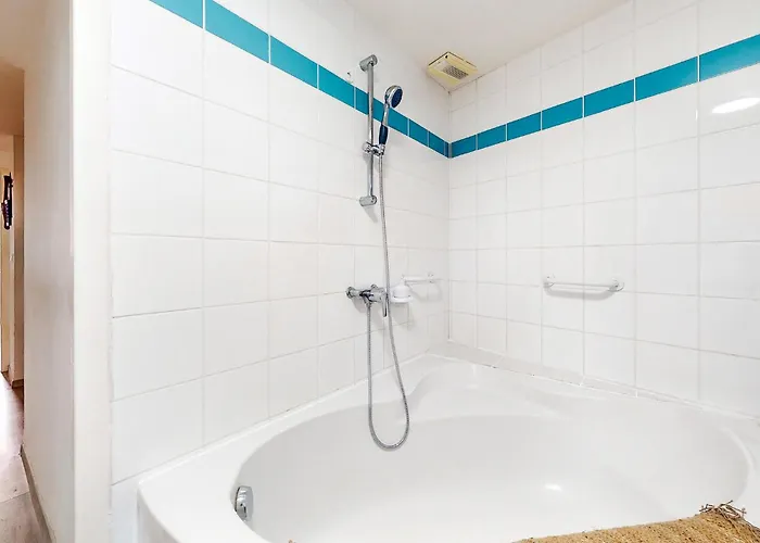 3 Bedroom Awesome In Ferienhaus Prayssac