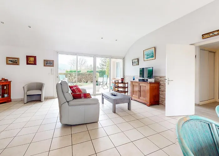 3 Bedroom Awesome In * Prayssac