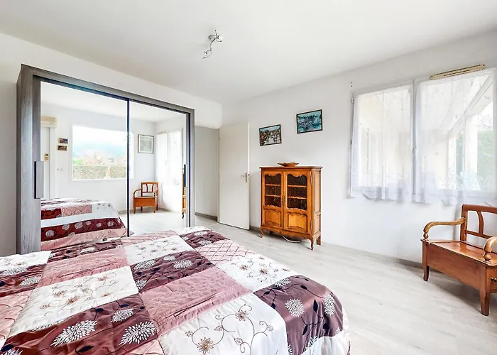 Vakantiehuis 3 Bedroom Awesome In