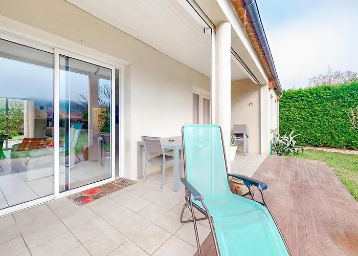 3 Bedroom Awesome In Vakantiehuis Prayssac